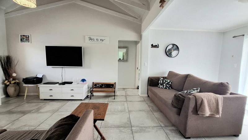 2 Bedroom Property for Sale in Reebok Western Cape